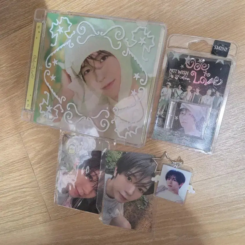 [BUNJANG] NCT WISH Ryo Ode to Love Album Photocard &amp; Keychain Bundle Set / NCTWISH ODE TO LOVE 료 앨범 포카 키링 일괄