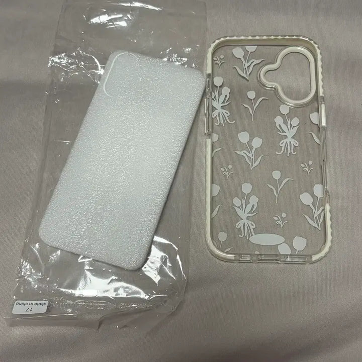 [BUNJANG] iPhone 17 Tulip Jelly Case / (새상품)아이폰17 튤립 케이스