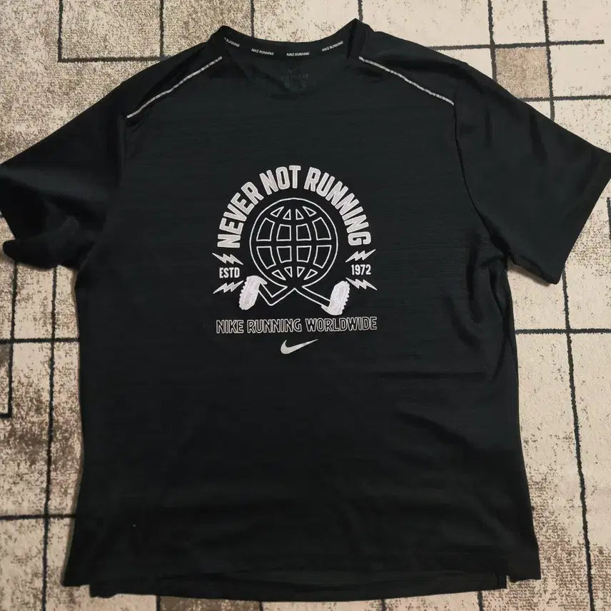 [BUNJANG] Nike Running Dri-FIT Short Sleeve T-Shirt Black XXL / 나이키 러닝 런닝 드라이핏 반팔티 블랙 105