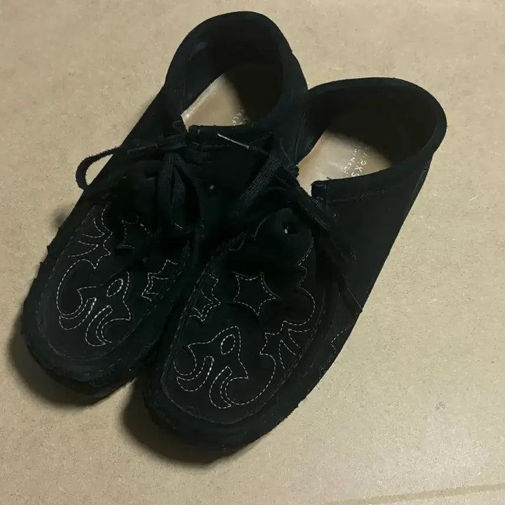 [BUNJANG] Supreme Clarks Wallabee Black / 슈프림 클락스