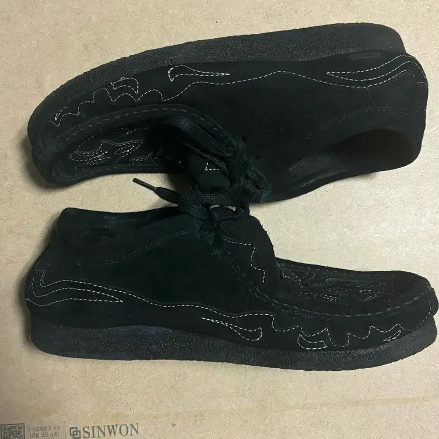 [BUNJANG] Supreme Clarks Wallabee Black / 슈프림 클락스