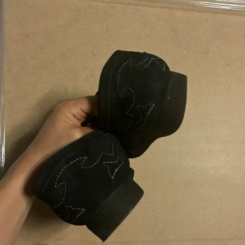 [BUNJANG] Supreme Clarks Wallabee Black / 슈프림 클락스