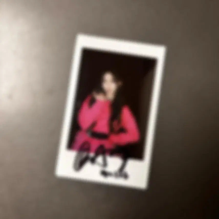 [BUNJANG] STAYC Sieun Signed Polaroid / 스테이씨 stayc 아이사 싸인 폴라로이드 굿즈