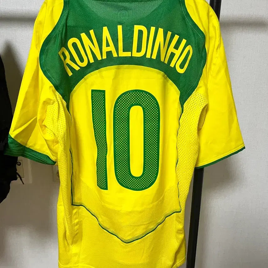 [BUNJANG] Nike Brazil Uniform Ronaldinho L Reissue / 나이키 브라질 유니폼 호나우지뉴 L 리이슈