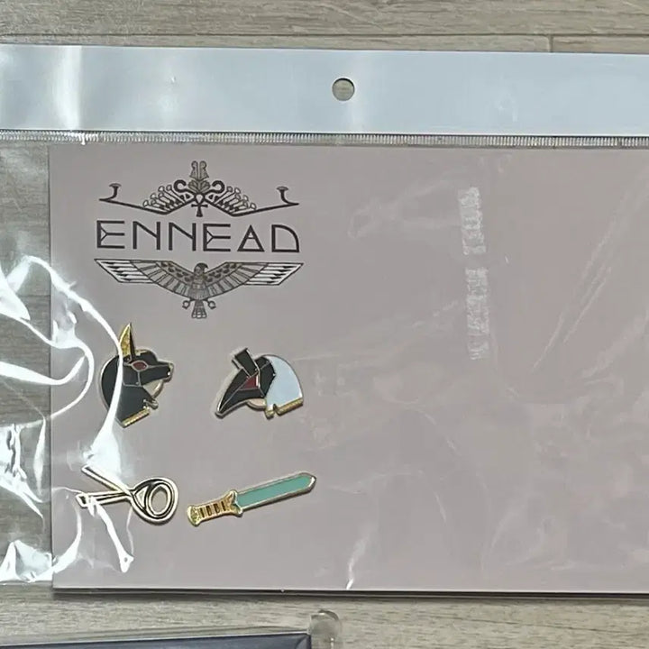 [BUNJANG] Ennead Anubis Set (Ahuht) Badge Set (4 Types), Photocard Set (2 Types), Postcard (1 Type) / 엔네아드 아누비스세트아후트 배지4종 포카2장 엽서1장 미사용 일괄