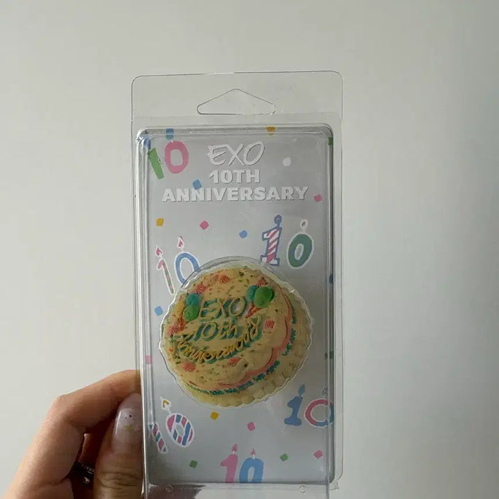 [BUNJANG] EXO 10th Anniversary Cake Grip Tok / EXO 엑소 10주년 케이크 그립톡