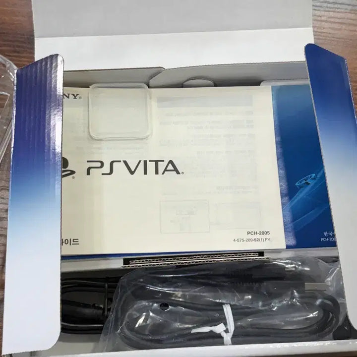 [BUNJANG] PlayStation Vita 2nd Gen (PCH-2000 Series) with 512GB SD Card / PS VITA 2세대 정발 / 비타2세대+512GB SD카드