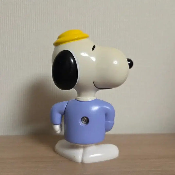 [BUNJANG] Vintage Happy Meal SNOOPY World Tour Figure / 빈티지해피밀 고전완구 스누피 피규어 프랑스 스누피월드투어