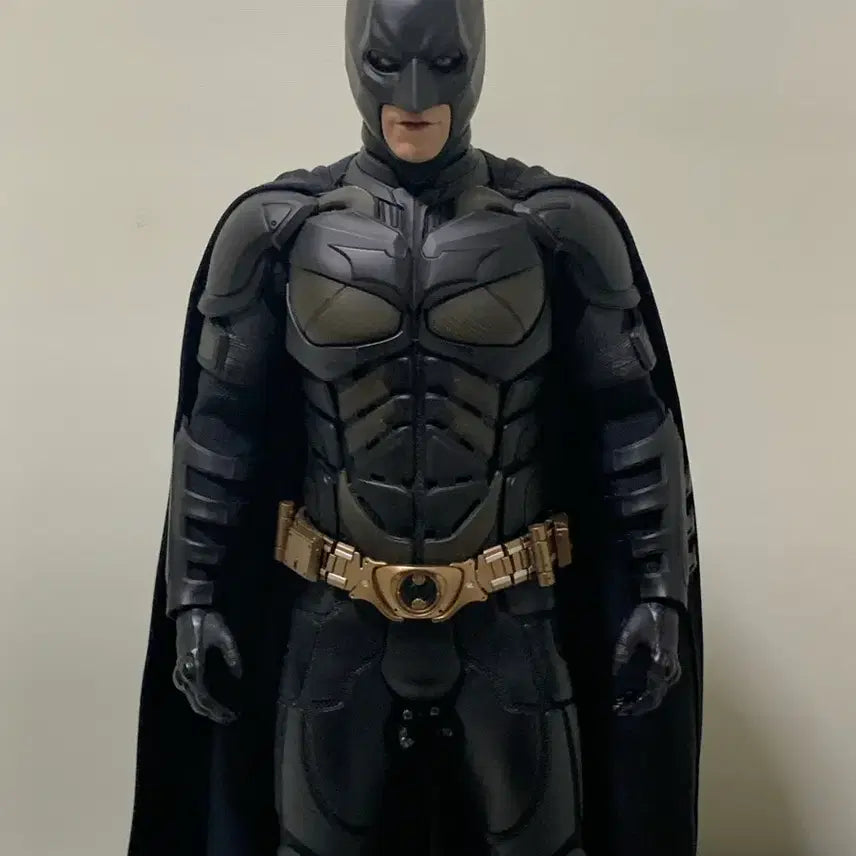 [BUNJANG] Hot Toys The Dark Knight Rises Armory Batman (MMS702) Collectible Figure / 핫토이 신형 아머리 배트맨 판매