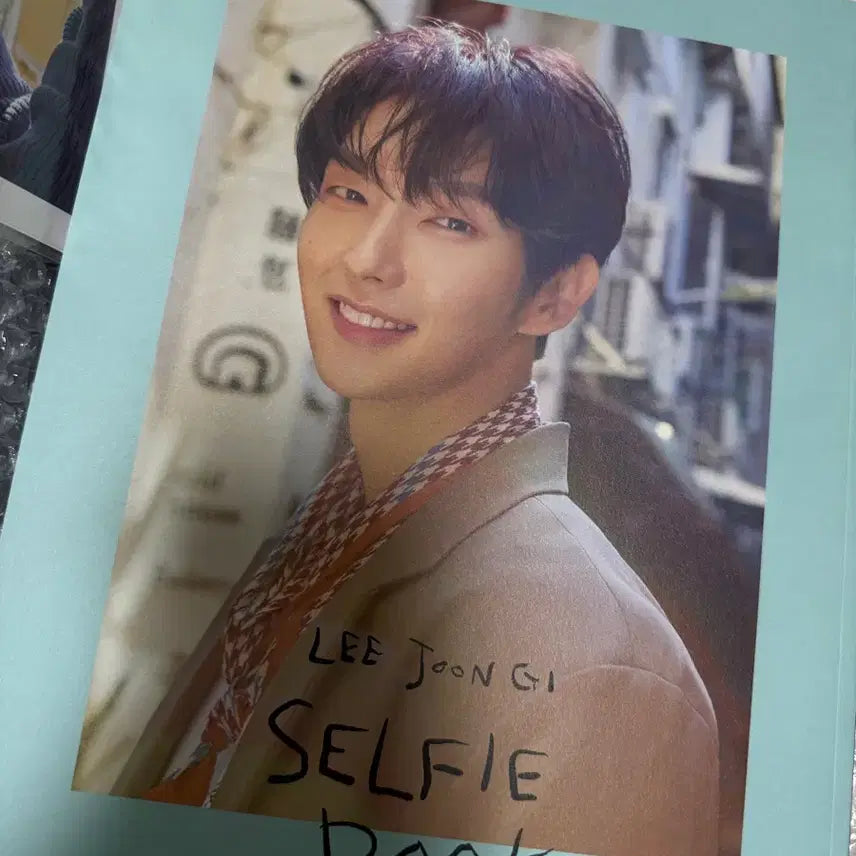 [BUNJANG] Lee Joon Gi 2020 Magazine Photobook / 이준기 2020 전문매거진 화보