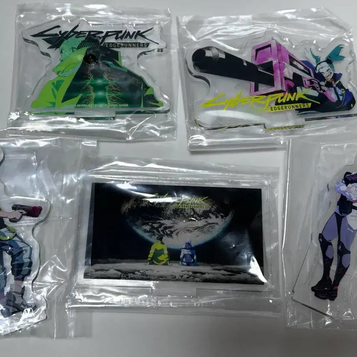 [BUNJANG] Cyberpunk Ichiban Kuji D Prize Acrylic Stand Set (5 Types, Sealed) / (미개봉 일괄) 사이버펑크 제일복권 D상 아크릴 스탠드 5종