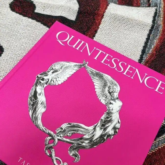[BUNJANG] Taeyang Quintessence Pink Photobook Signed Edition / [친필사인반] 태양 Quintessence 포토북 핑크