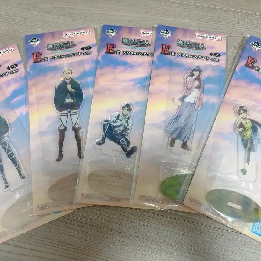 [BUNJANG] Attack on Titan Ichiban Kuji E Prize Acrylic Stand / 진격의거인 제일복권E상 아크릴스탠드 팝니다