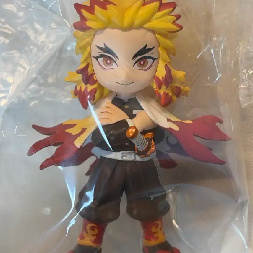 [BUNJANG] Demon Slayer Kyojuro Rengoku Palverse Figure / 귀멸의칼날 렌고쿠 팔버스 palverse 피규어 팔아요