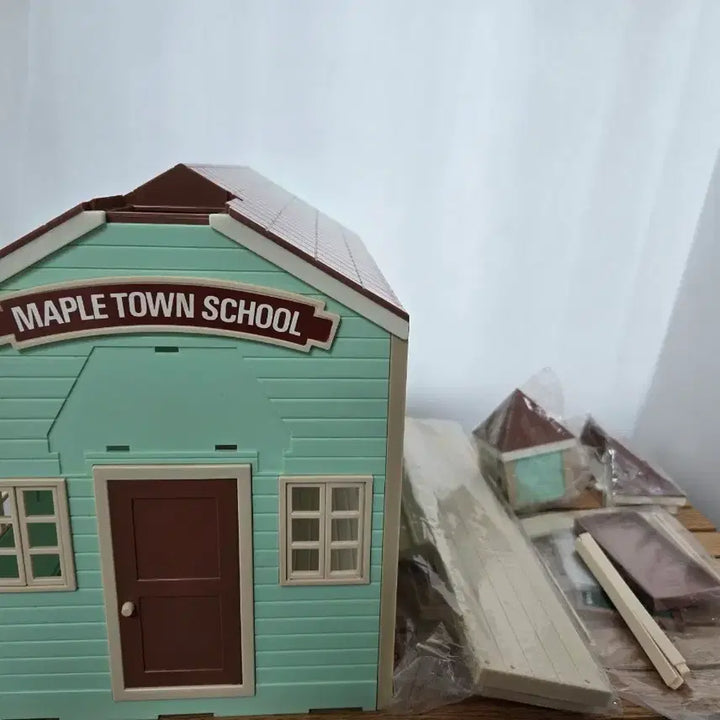 [BUNJANG] Maple Town School (Sylvanian Families Full Body) Sealed Unused / 메이플타운 스쿨(실바니안 전신)