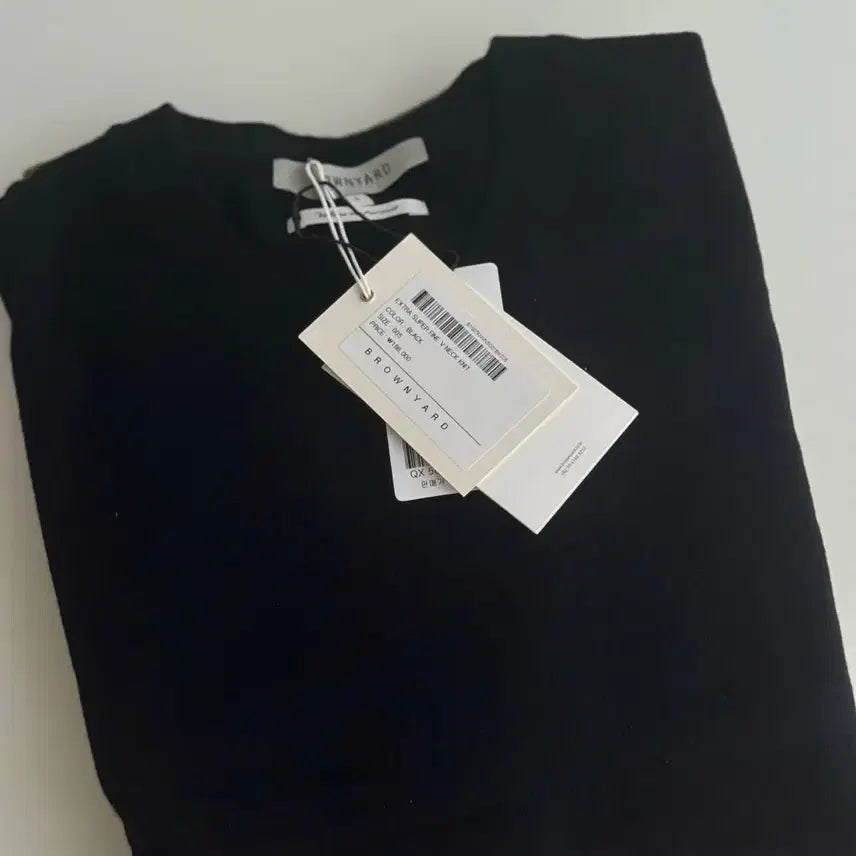 [BUNJANG] Brown Bear V-Neck Knit Black / [5] 브라운야드 브이넥 니트 블랙