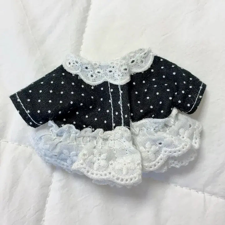 [BUNJANG] 12cm Doll Clothes: Black Polka Dot Strawberry Lace Dress / 12cm 누이구루미 인형옷 블랙 도트 딸기 레이스 원피스