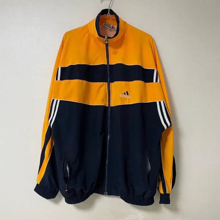 [BUNJANG] Adidas Vintage 90s Old School Windbreaker (Size S) / Adidas 빈티지 올드스쿨 바람막이 90s 우타이테 Eve