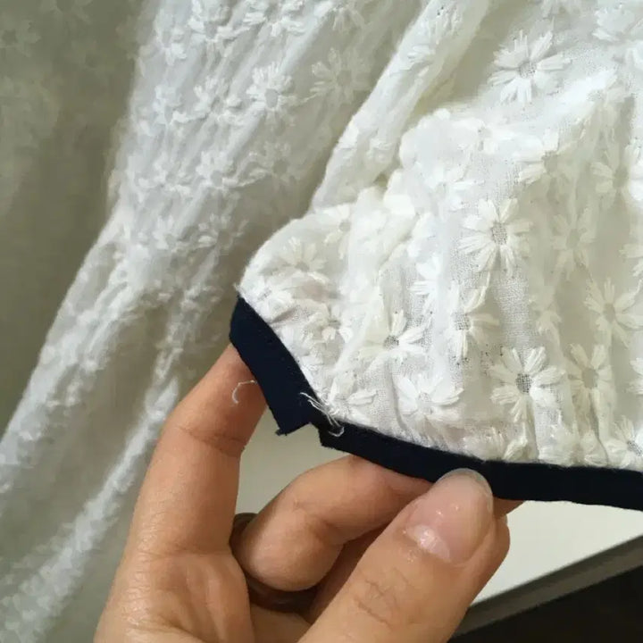 [BUNJANG] Flower Embroidery Babydoll Dress / 플라워 자수 베이비돌 원피스 (새상품)