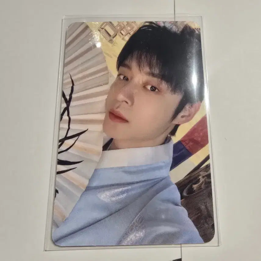 [BUNJANG] ZB1 Sung Hanbin Hanbok Photocard / 제베원 애플뮤직 지웅 한복 포카 포토카드