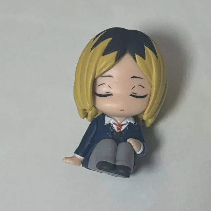 [BUNJANG] Haikyuu!! Kenma Kozume School Uniform "Shoulder Bump" Gacha Figure (Unsealed) / 개봉) 하이큐 교복 어깨쿵 가챠 코즈메 켄마 교복 판매