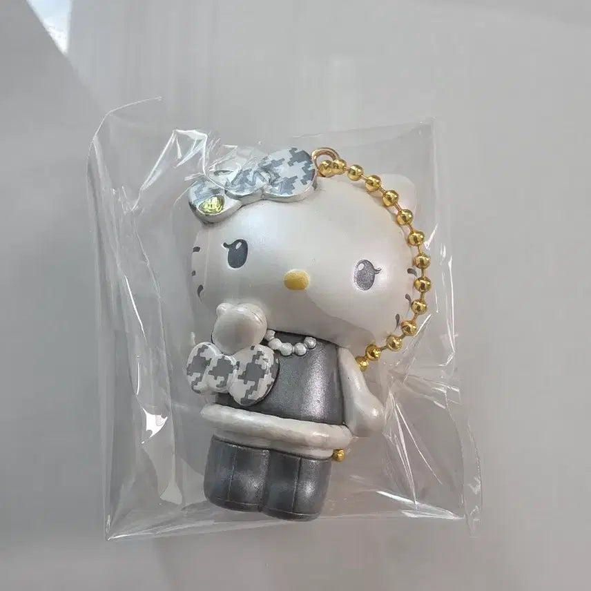 [BUNJANG] Sanrio Hello Kitty Monokuro Twin Mimi Strap Set / 산리오 헬로키티 모노쿠로 트윈 미미 스트랩(미개봉)