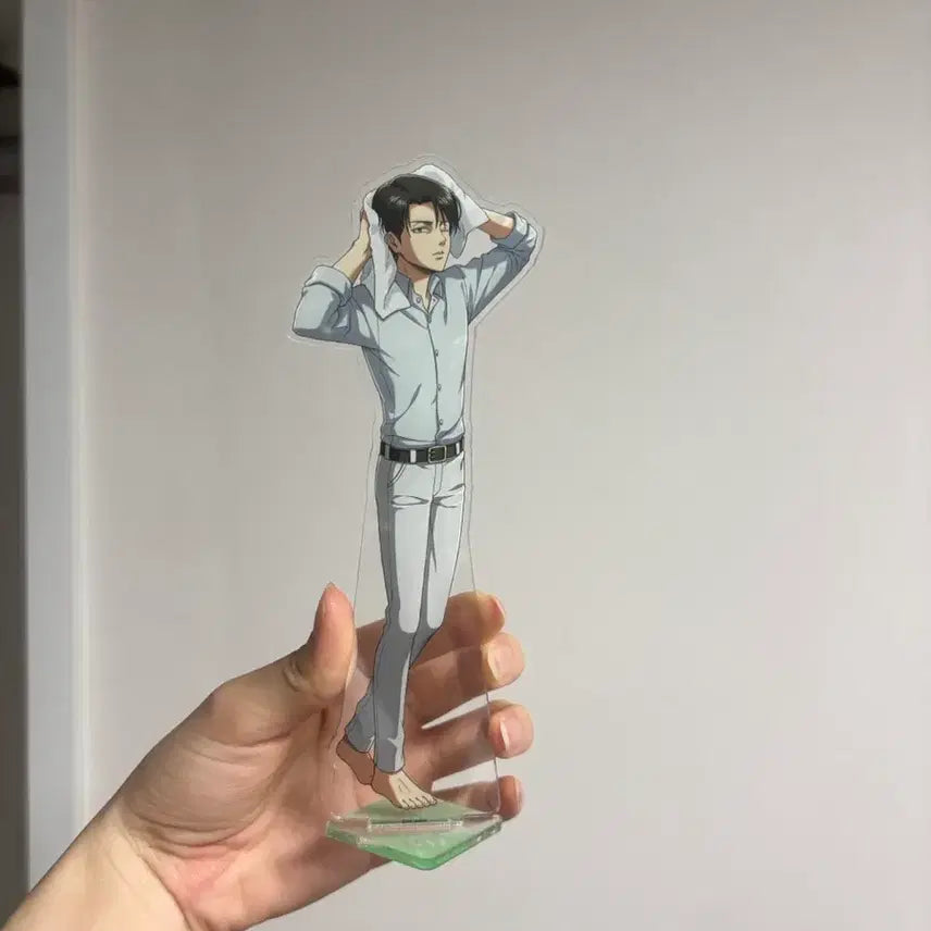 [BUNJANG] Attack on Titan Levi Peaceful Day Resting Towel Acrylic Stand / 진격거 리바이 피스풀데이 휴식 수건 아크릴 스탠드 최저가