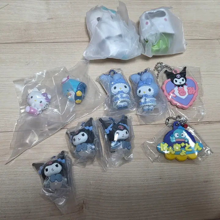 [BUNJANG] Sanrio Characters Gacha Keyring Figures (Kuromi, My Melody, Hello Kitty, Keroppi, Hangyodon) / 산리오 쿠로미 마이멜로디 헬로키티 케로피 한교동 가챠 키링 피규어