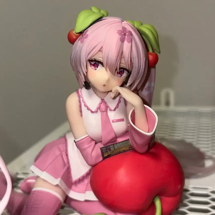 [BUNJANG] Taito Hatsune Miku Sakura Miku Desktop Cherry Cushion Figure / 미개봉)타이토 하츠네미쿠 사쿠라 미쿠 데스크탑 체리 쿠션 피규어