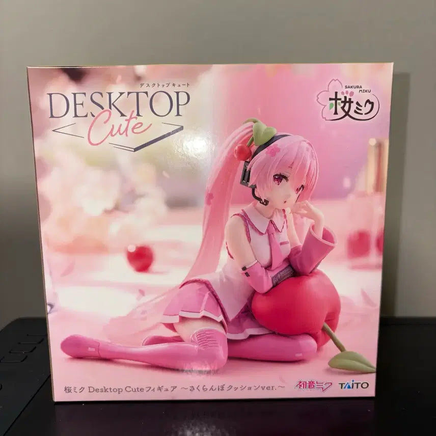 [BUNJANG] Taito Hatsune Miku Sakura Miku Desktop Cherry Cushion Figure / 미개봉)타이토 하츠네미쿠 사쿠라 미쿠 데스크탑 체리 쿠션 피규어
