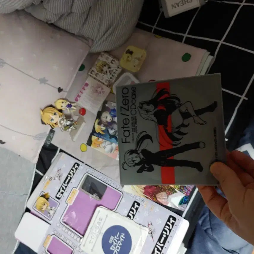 [BUNJANG] Fate/Zero CD Case &amp; Saber Goods Bundle / 페이트 제로 CD 케이스 + 세이버 굿즈 일괄 판매ㅡ최종