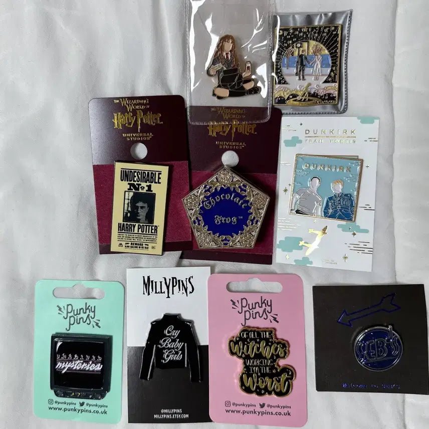 [BUNJANG] Harry Potter Universal Studios Chocolate Frog Badge &amp; Other Movie Pins / 해리포터 유니버셜 뱃지 라라랜드 덩케르크 해외뱃지 영화뱃지 초콜릿개구리