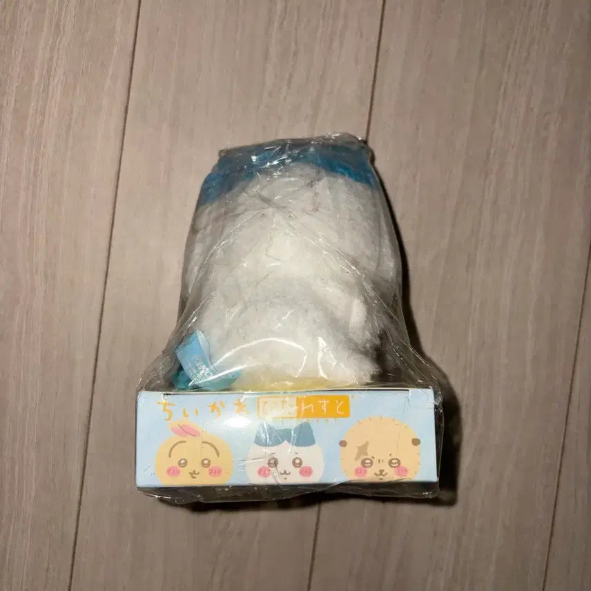 [BUNJANG] Hachiwari (Chiikawa) Sealed Plush Toy / 미개봉) 궁둥이찰찰이 하치와레(치이카와)