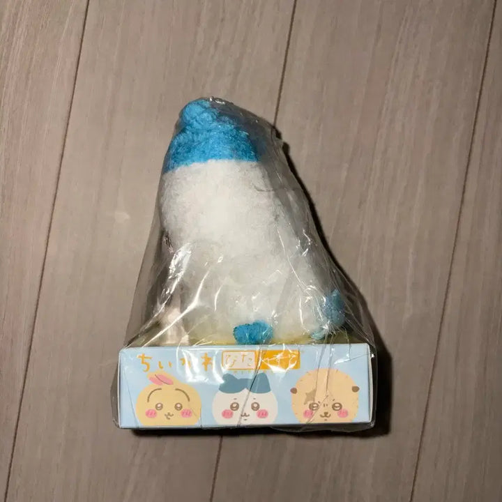 [BUNJANG] Hachiwari (Chiikawa) Sealed Plush Toy / 미개봉) 궁둥이찰찰이 하치와레(치이카와)
