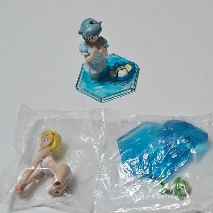 [BUNJANG] Keroro Swimmers Figures (Moa, Momoka) Bundle Set / 케로로 수영피규어 (모아,모모카) 일괄