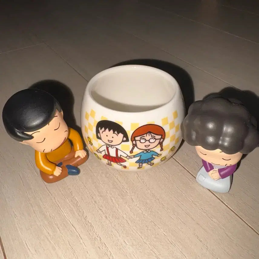 [BUNJANG] Chibi Maruko-chan Figure &amp; Cup Gacha Set / 마루코는 아홉살 피규어 &amp; 컵 가챠 세트