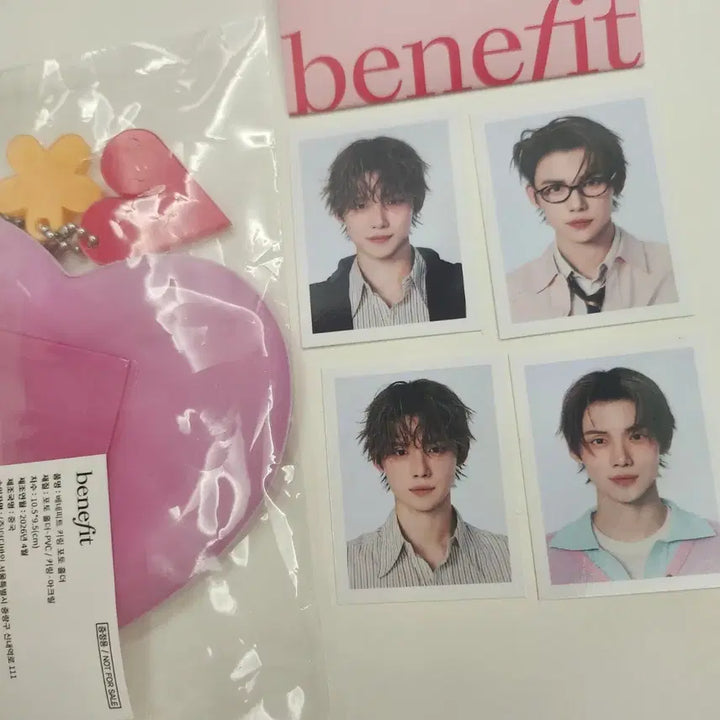 [BUNJANG] Benefit Yeonjun Photocard Holder Full Set / 베네피트 연준 증사 하트 키링 포토폴더 풀셋
