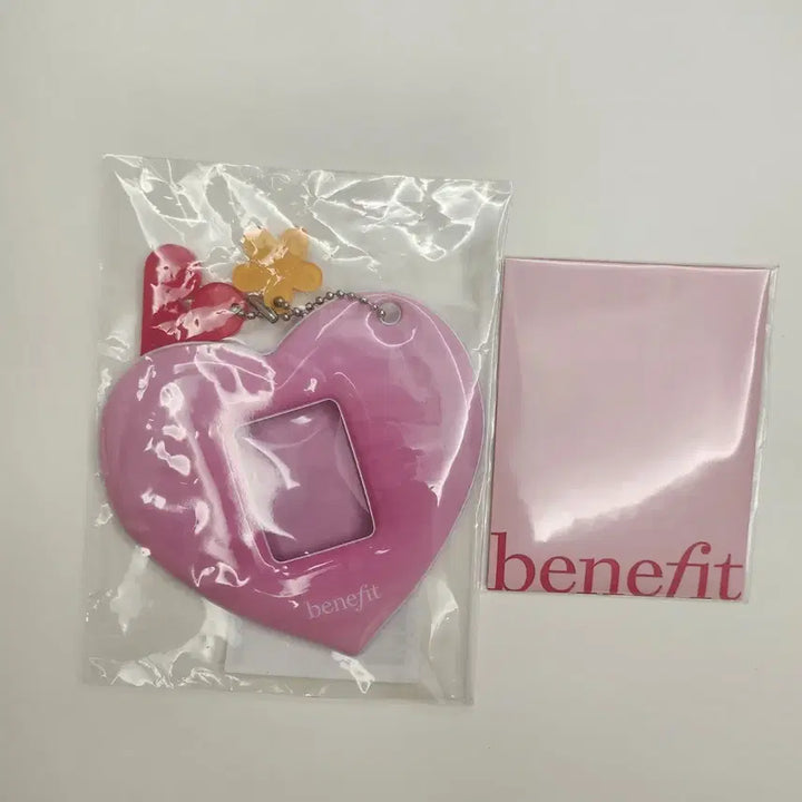[BUNJANG] Benefit Yeonjun Photocard Holder Full Set / 베네피트 연준 증사 하트 키링 포토폴더 풀셋