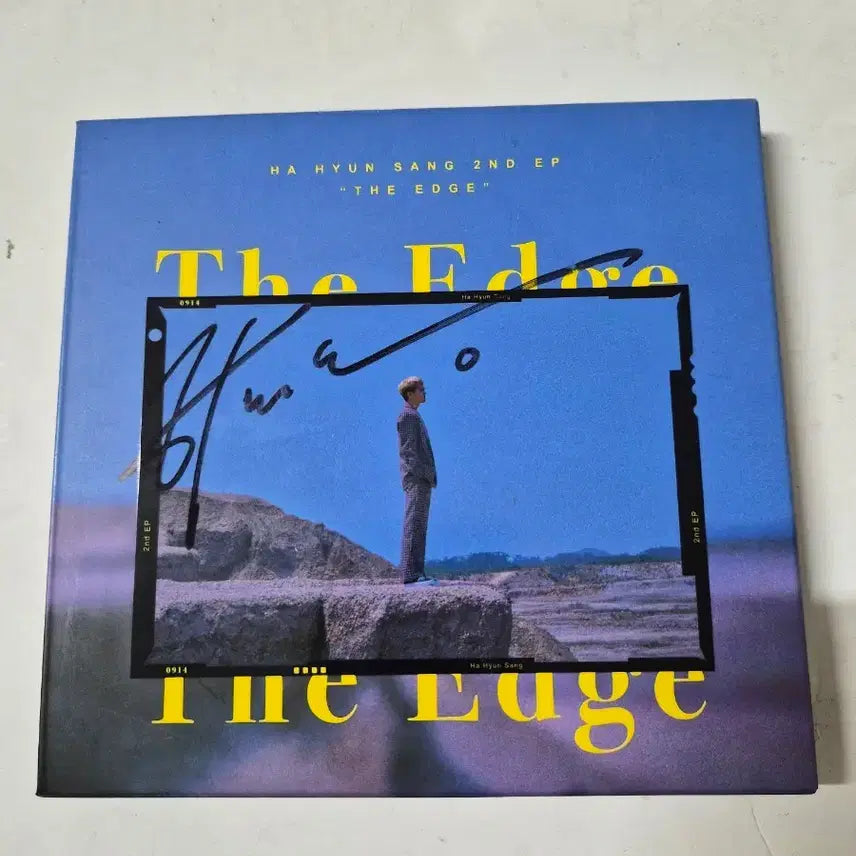 [BUNJANG] Ha Hyun Sang The Edge 2nd EP Signed CD / 하현상 The Edge 2nd EP 싸인 cd 올려봅니다  민트급입니다