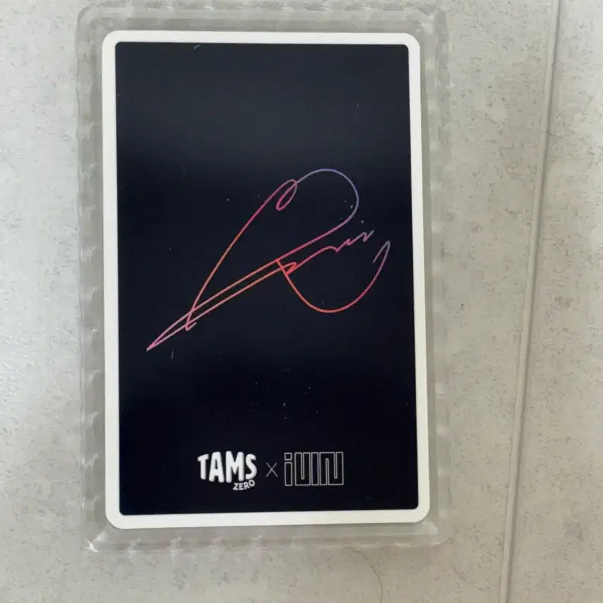 [BUNJANG] G)I-DLE Minnie Signed Photocard / 아이들 민니 싸인 포카