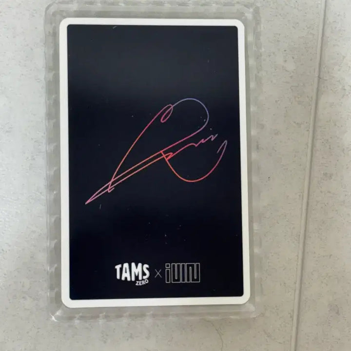[BUNJANG] G)I-DLE Minnie Signed Photocard / 아이들 민니 싸인 포카