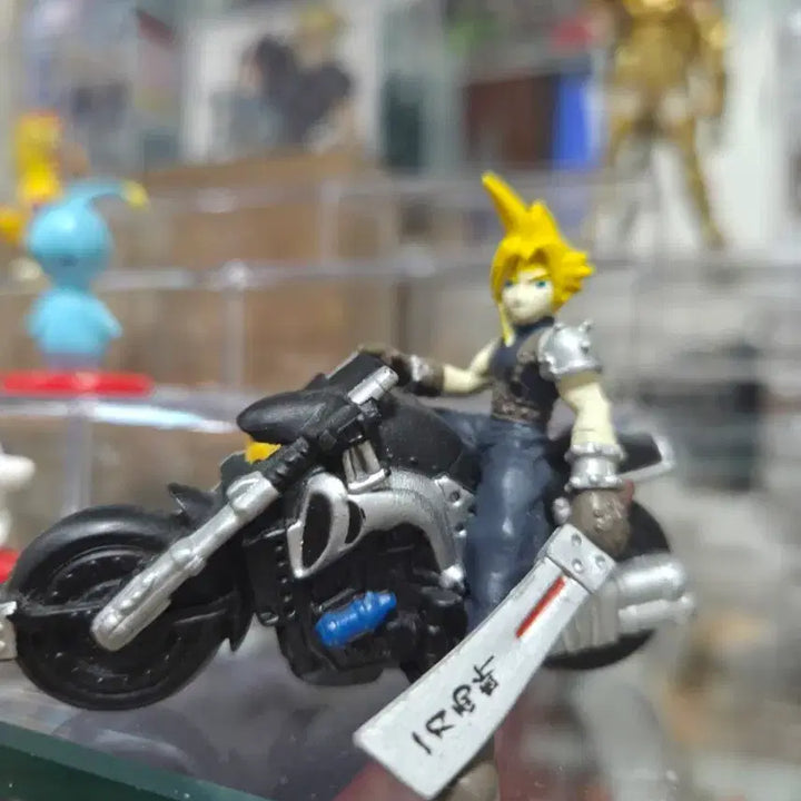 [BUNJANG] Final Fantasy VII Cloud &amp; Bike Figure Keychain / 파이널판타지7 클라우드 바이크 피규어 키링