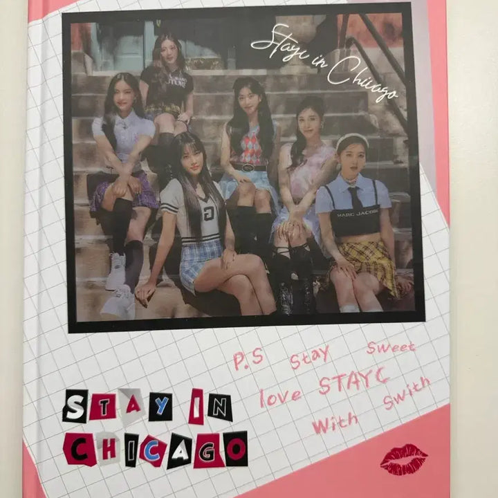 [BUNJANG] STAYC 1st Photobook: Stay in Chicago (Unsealed) / 스테이씨 시카고 포토북