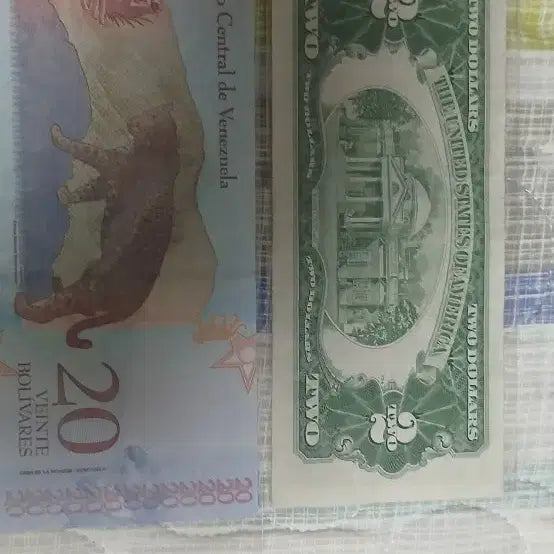 [BUNJANG] United States 2 Dollar Bill &amp; Venezuela 20 Bolivar Banknote / 2달러 지폐 + 베네수엘라 20 볼리바르 지폐