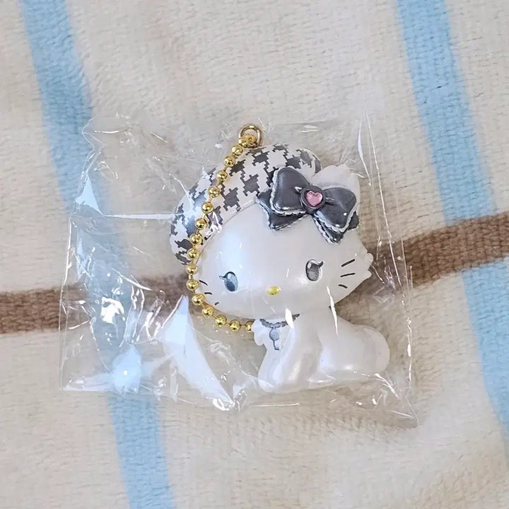 [BUNJANG] Charmmy Kitty Monokuro Keychain (Sealed) / 챠미키티 모노쿠로 키링 미개봉