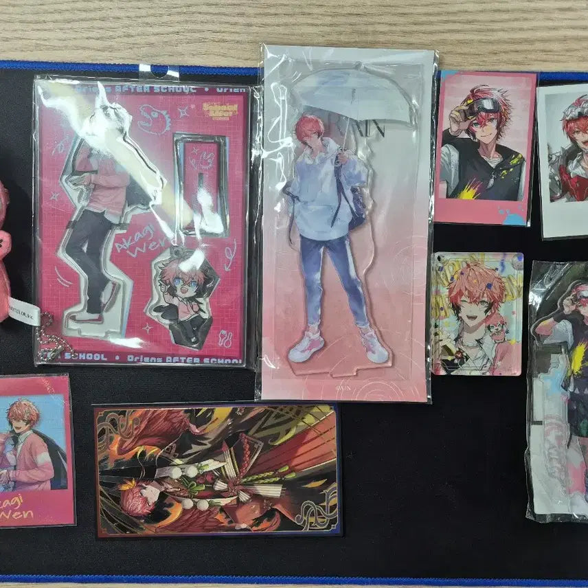 [BUNJANG] NIJISANJI Akagi Wen Goods Bundle Set / 니지산지 아카기웬 굿즈 일괄 판매 급처