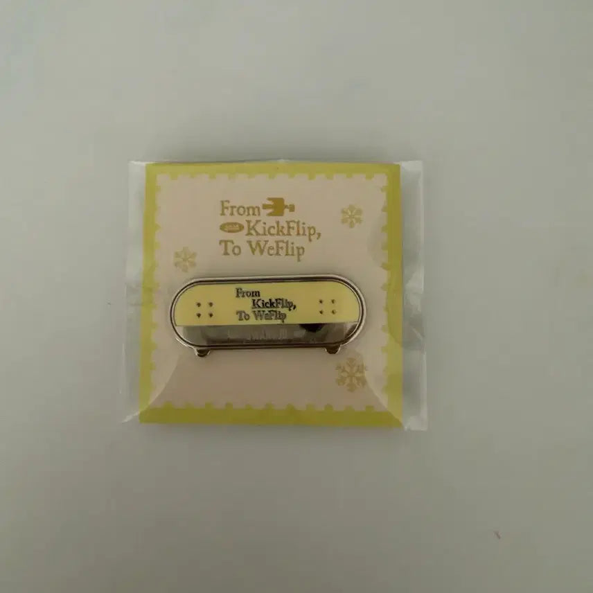 [BUNJANG] Kickflip Fancon Gwangju Pin Badge / 킥플립 팬콘 광주 핀뱃지