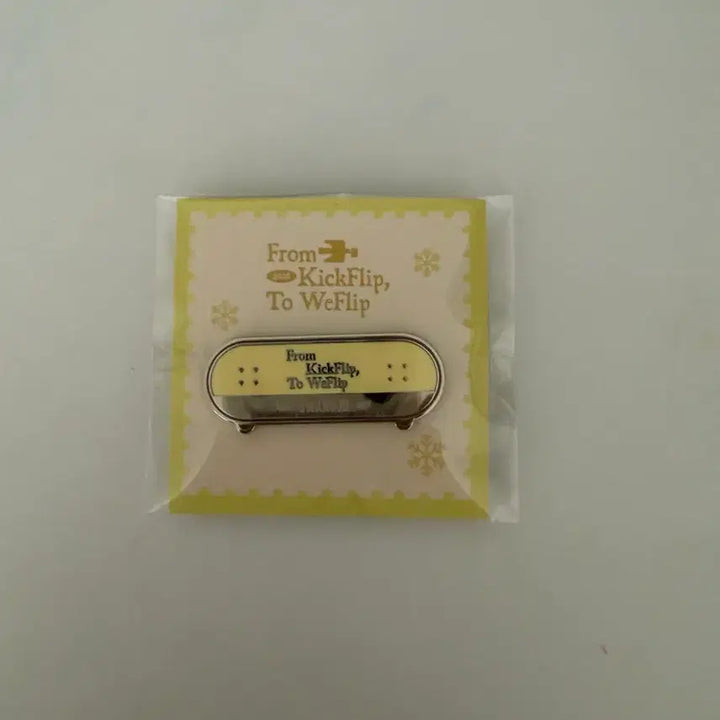 [BUNJANG] Kickflip Fancon Gwangju Pin Badge / 킥플립 팬콘 광주 핀뱃지