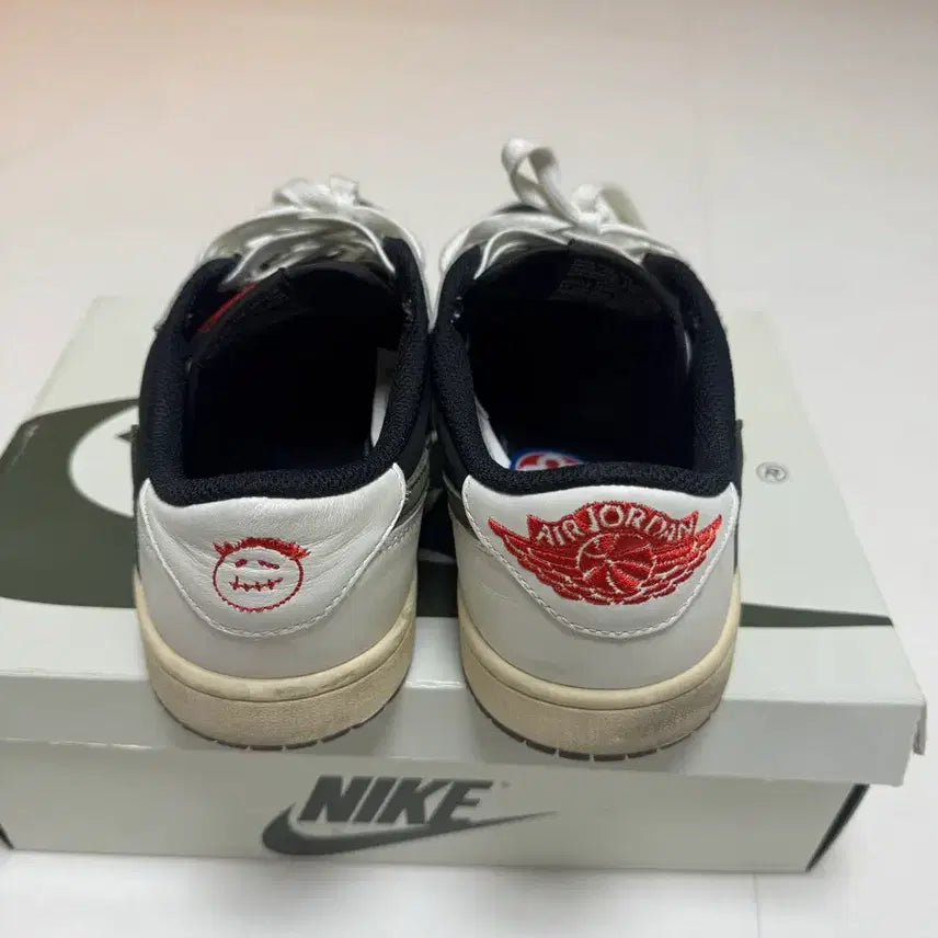 [SOLD OUT] 나이키 조던 스캇 올리브 260