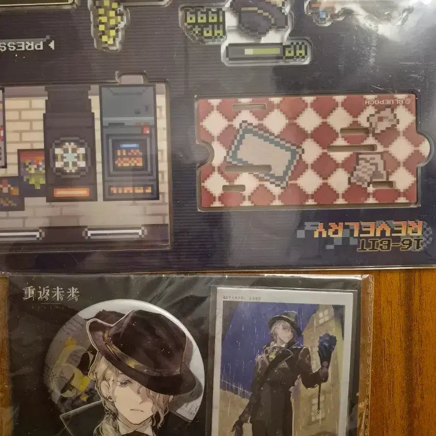 [BUNJANG] Reverse 1999 6 16-Bit Acrylic Standee, Can Badge, and Photocard Set / 리버스 1999 6 16비트 아크릴+캔뱃지+포카